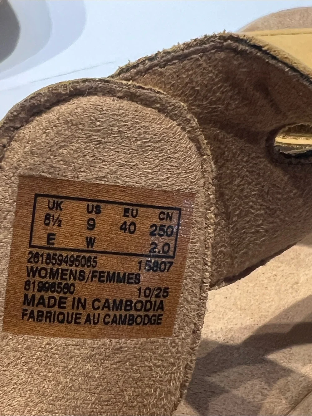 Clarks Kidiki Cove Yellow Nubuck Sz 9